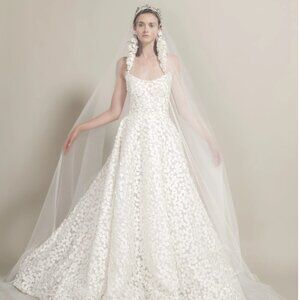 Reem Acra Wedding Gown "Baby Breath" Sample Size 10